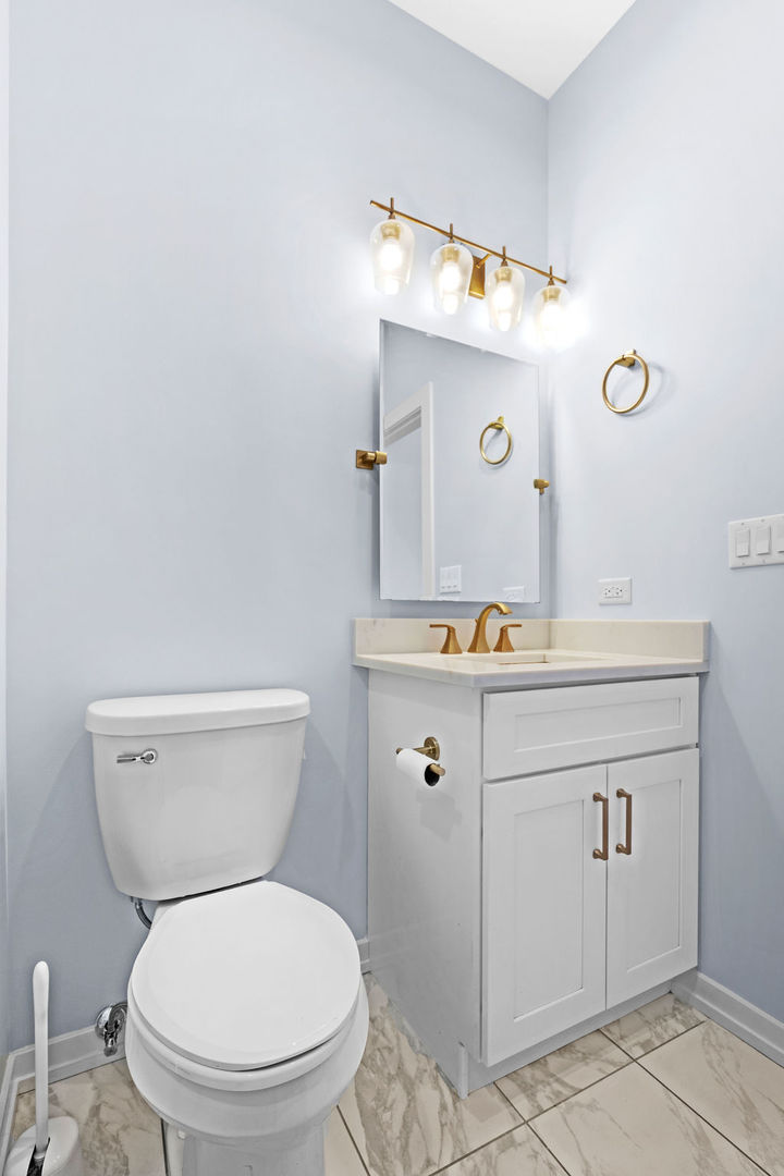 4337 South Berkeley Avenue, Unit 2 Chicago, IL 60653 - Photo 21 of 31