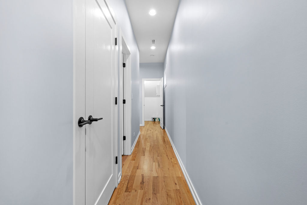 4337 South Berkeley Avenue, Unit 2 Chicago, IL 60653 - Photo 24 of 31