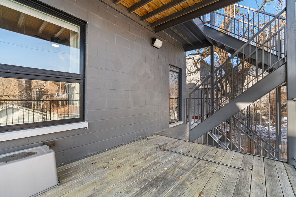 4337 South Berkeley Avenue, Unit 2 Chicago, IL 60653 - Photo 27 of 31