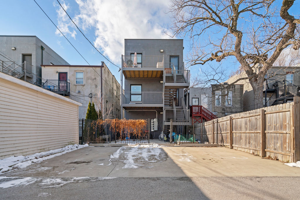 4337 South Berkeley Avenue, Unit 2 Chicago, IL 60653 - Photo 28 of 31