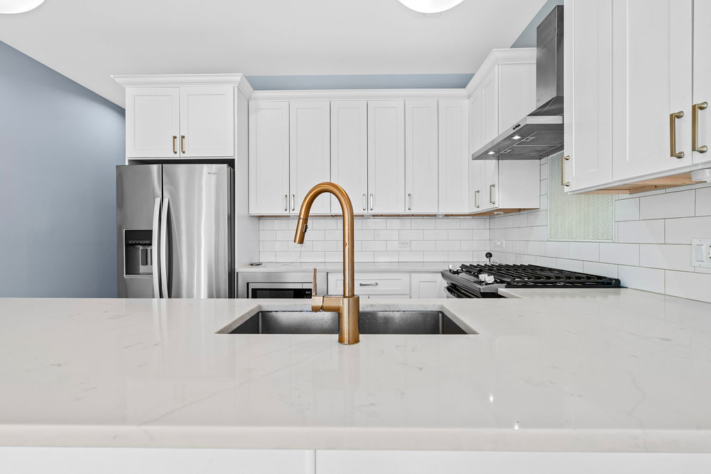 4337 South Berkeley Avenue, Unit 2 Chicago, IL 60653 - Photo 6 of 31