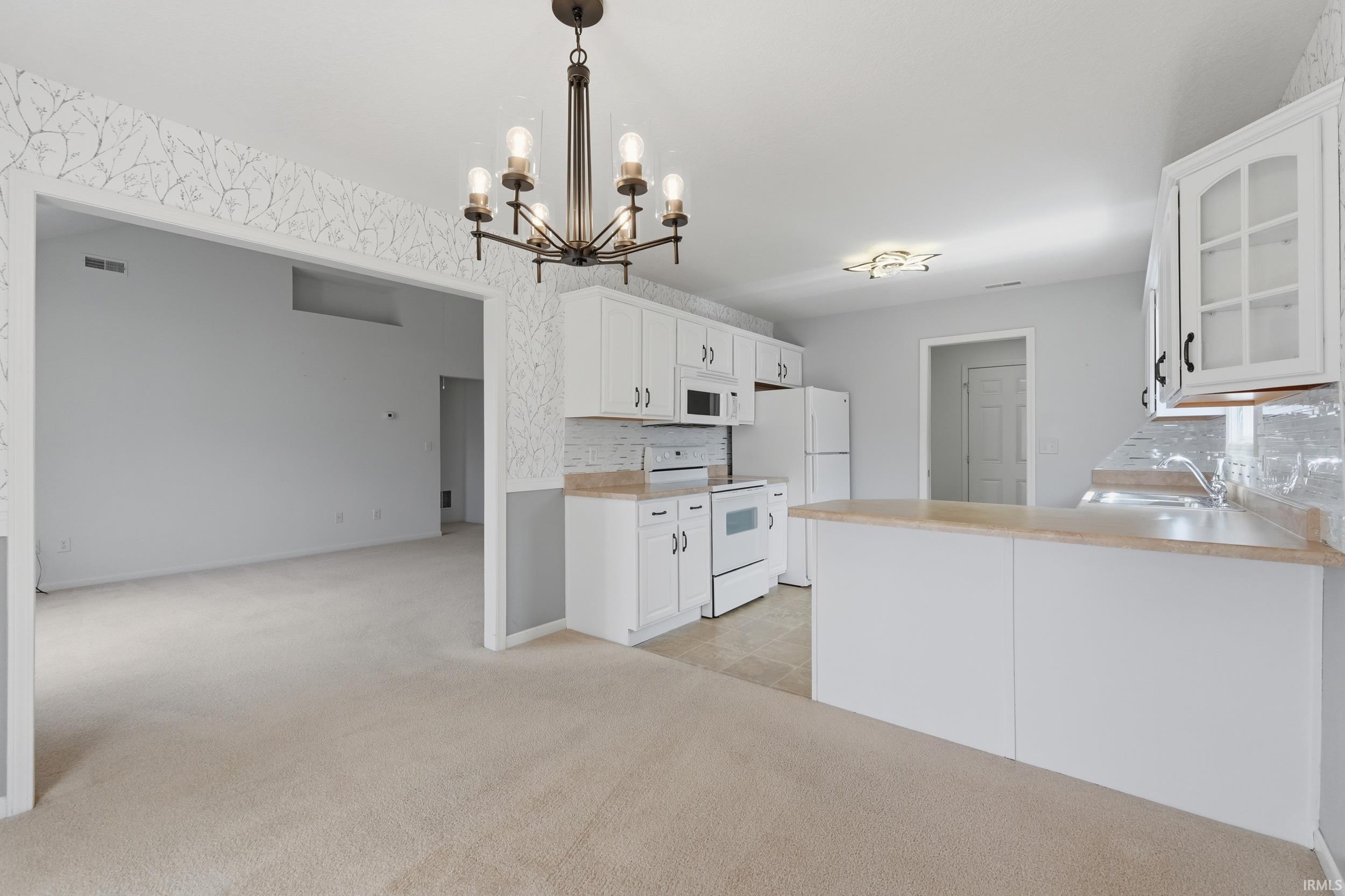 7519 Bowlander Way Fort Wayne, IN 46835 - Photo 10 of 32