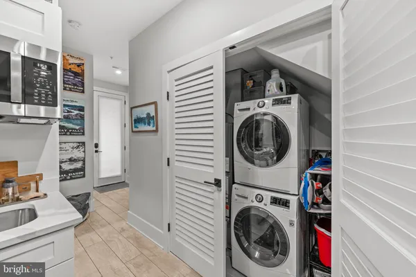 $949,000 | 1216 I Street Northeast, Unit A, Washington, DC 20002
