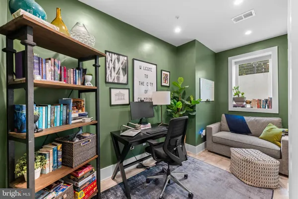 $949,000 | 1216 I Street Northeast, Unit A, Washington, DC 20002