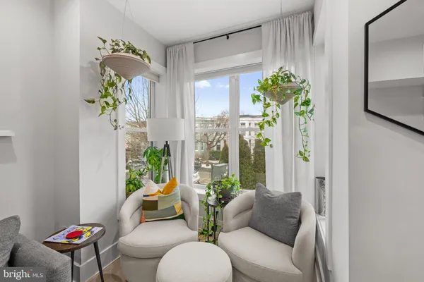 $949,000 | 1216 I Street Northeast, Unit A, Washington, DC 20002
