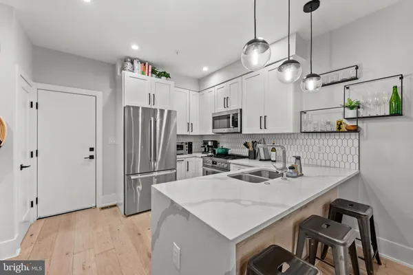 $949,000 | 1216 I Street Northeast, Unit A, Washington, DC 20002