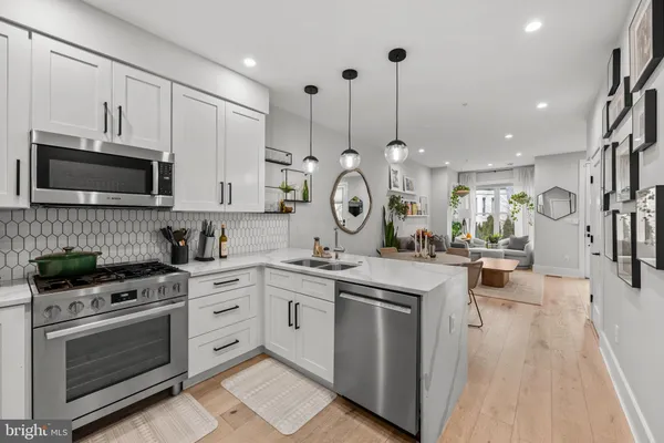 $949,000 | 1216 I Street Northeast, Unit A, Washington, DC 20002