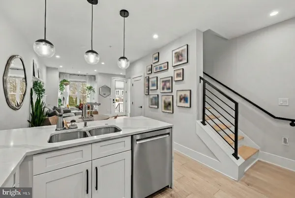 $949,000 | 1216 I Street Northeast, Unit A, Washington, DC 20002