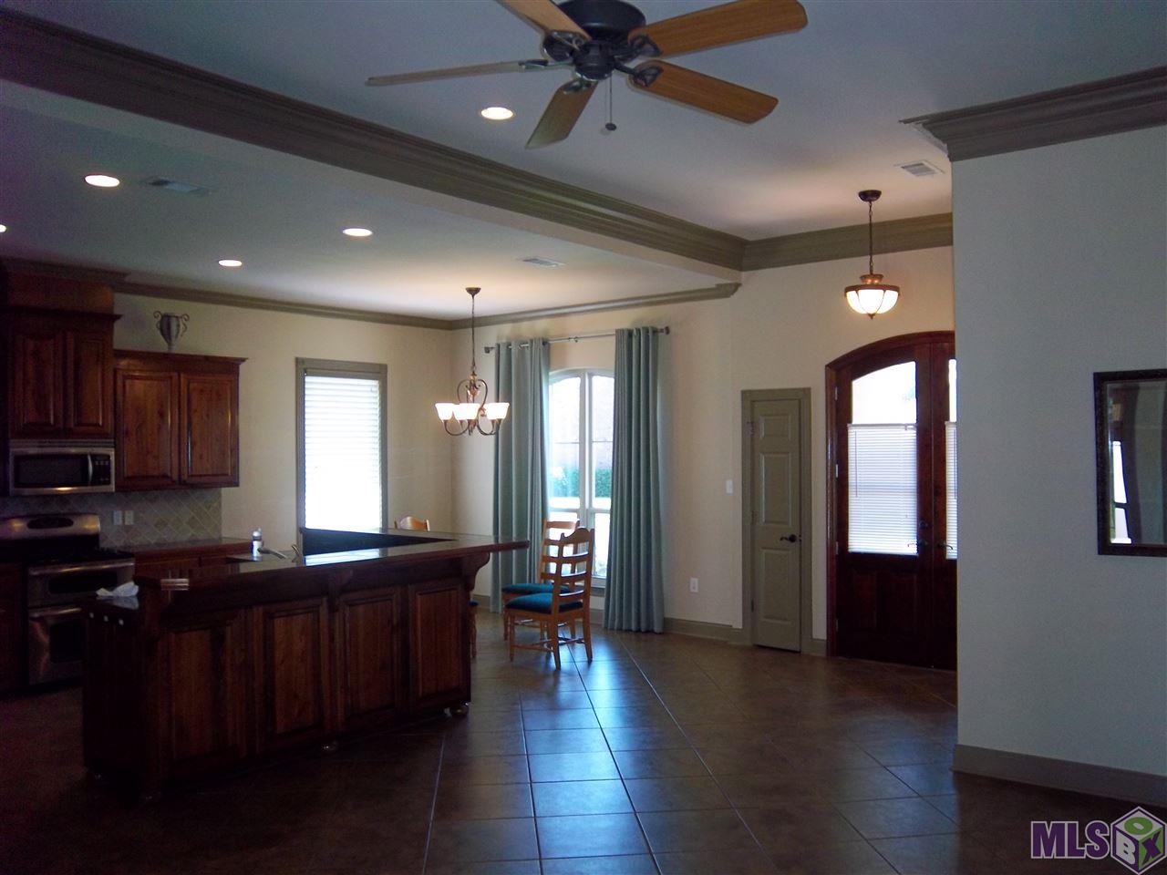 10419 Springtree Avenue Baton Rouge, LA 70810 - Photo 2 of 20 Gallery Image 2