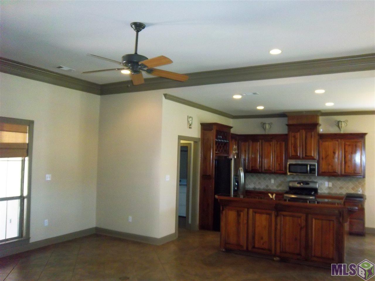 10419 Springtree Avenue Baton Rouge, LA 70810 - Photo 6 of 20 Gallery Image 6