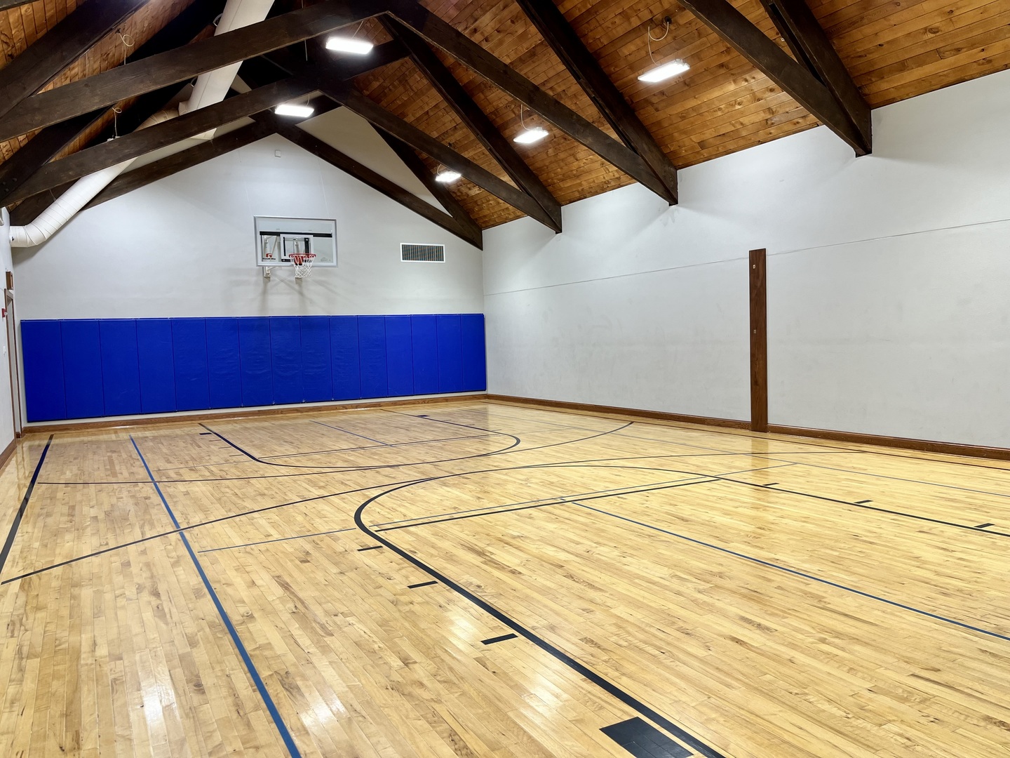 39 Shenandoah Drive Galena, IL 61036 - Photo 8 of 20 a view of parking garage