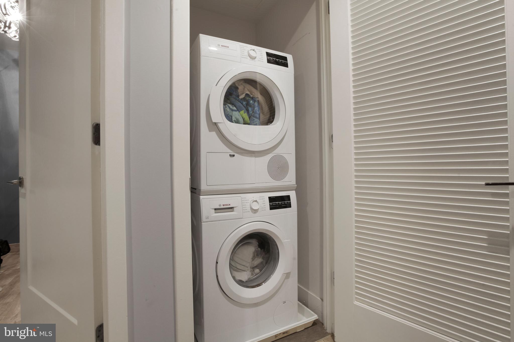 45 Sutton Square Southwest, Unit 604 Washington, DC 20024 - Photo 23 of 42 In unite washer/dryer
