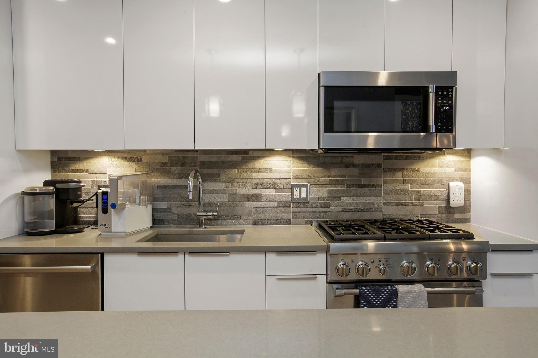 45 Sutton Square Southwest, Unit 604 Washington, DC 20024 - Photo 5 of 42