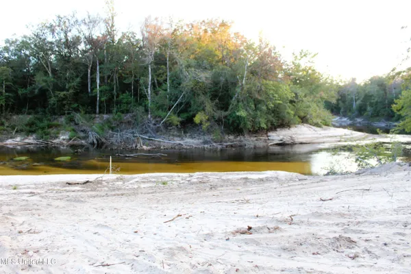 $379,000 | 612 Highway 612, Lucedale, MS 39452