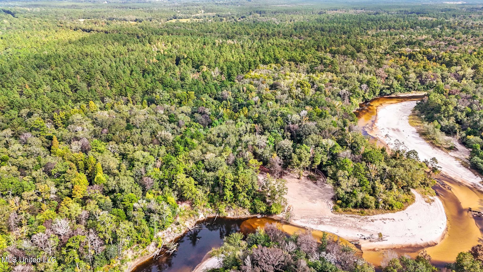 612 Highway 612 Lucedale, MS 39452 - Photo 2 of 37 010