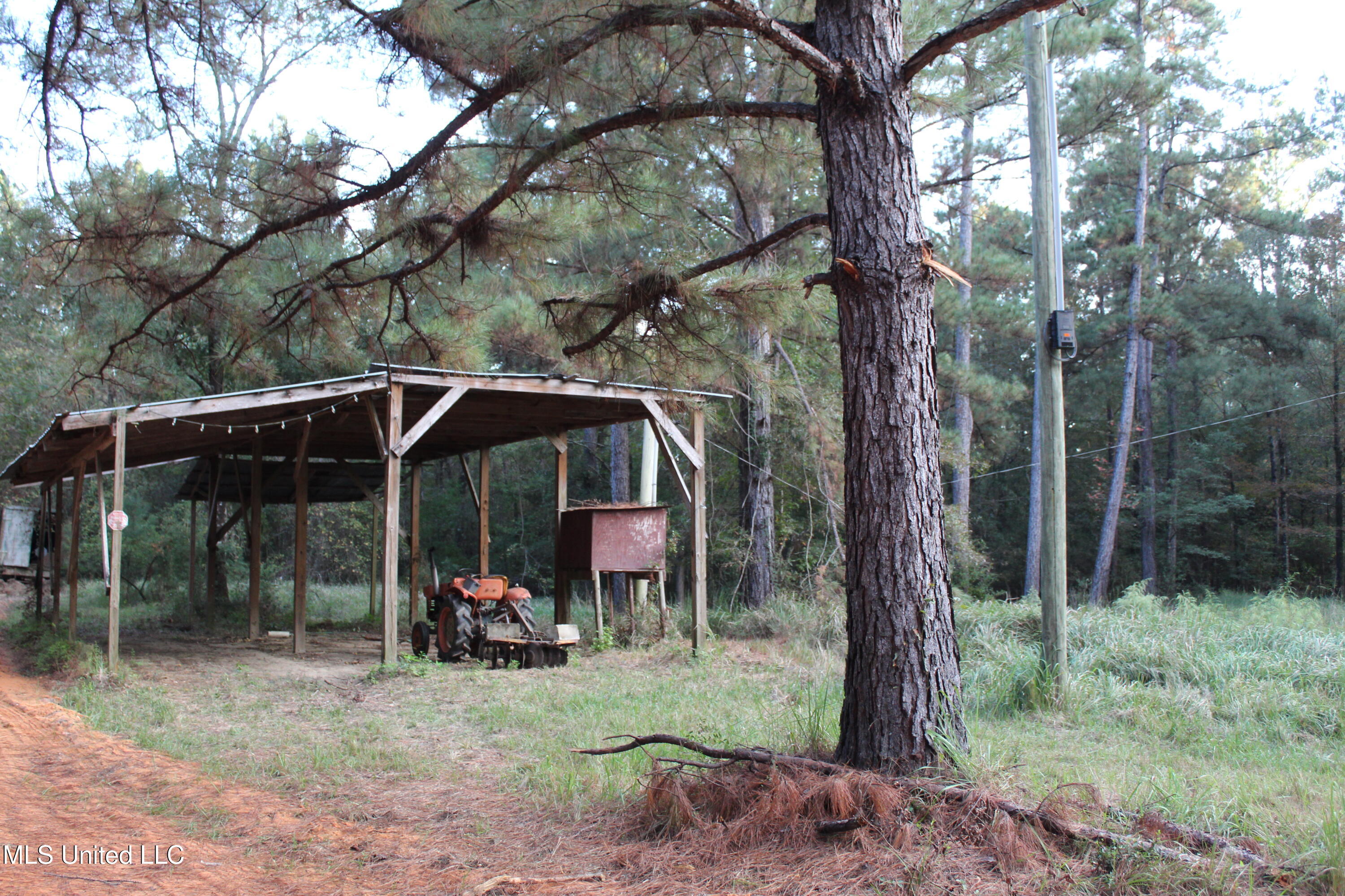 612 Highway 612 Lucedale, MS 39452 - Photo 22 of 37 IMG_9928