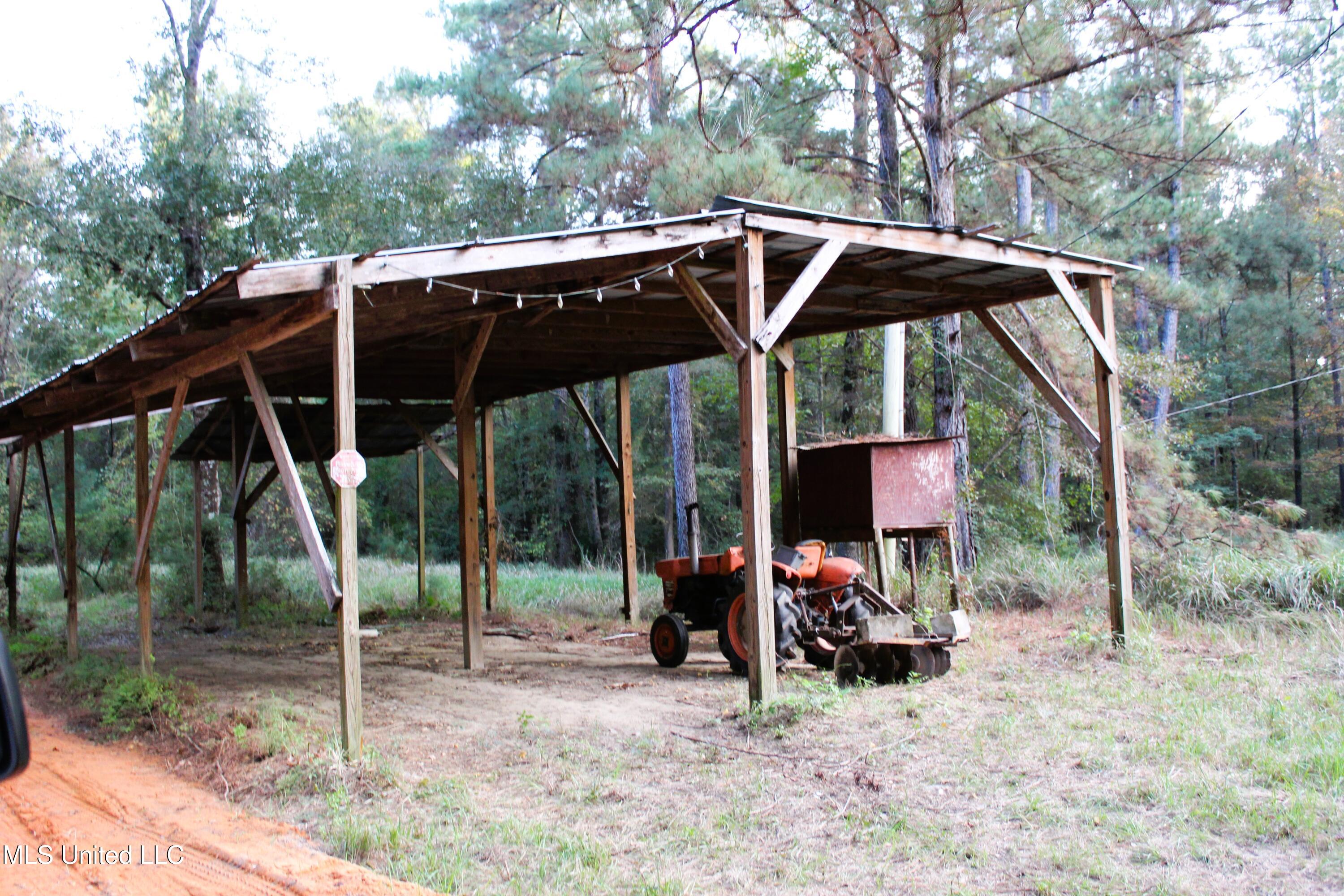 612 Highway 612 Lucedale, MS 39452 - Photo 23 of 37 IMG_9929