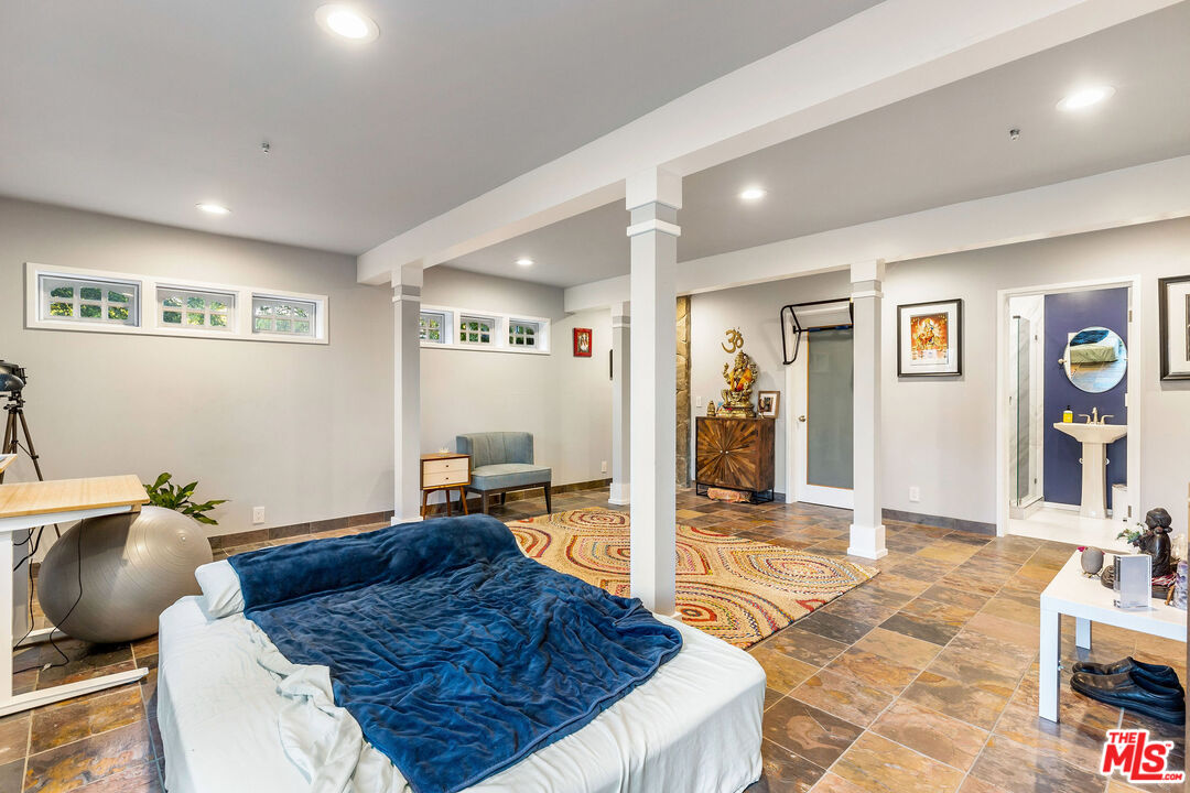 2716 Halsey Road Topanga, CA 90290 - Photo 37 of 51