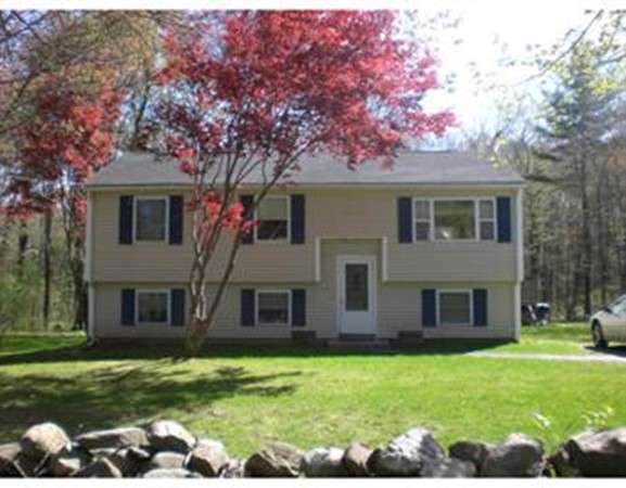 36 Whiting Road Oxford, MA 01540 - Photo 2 of 28