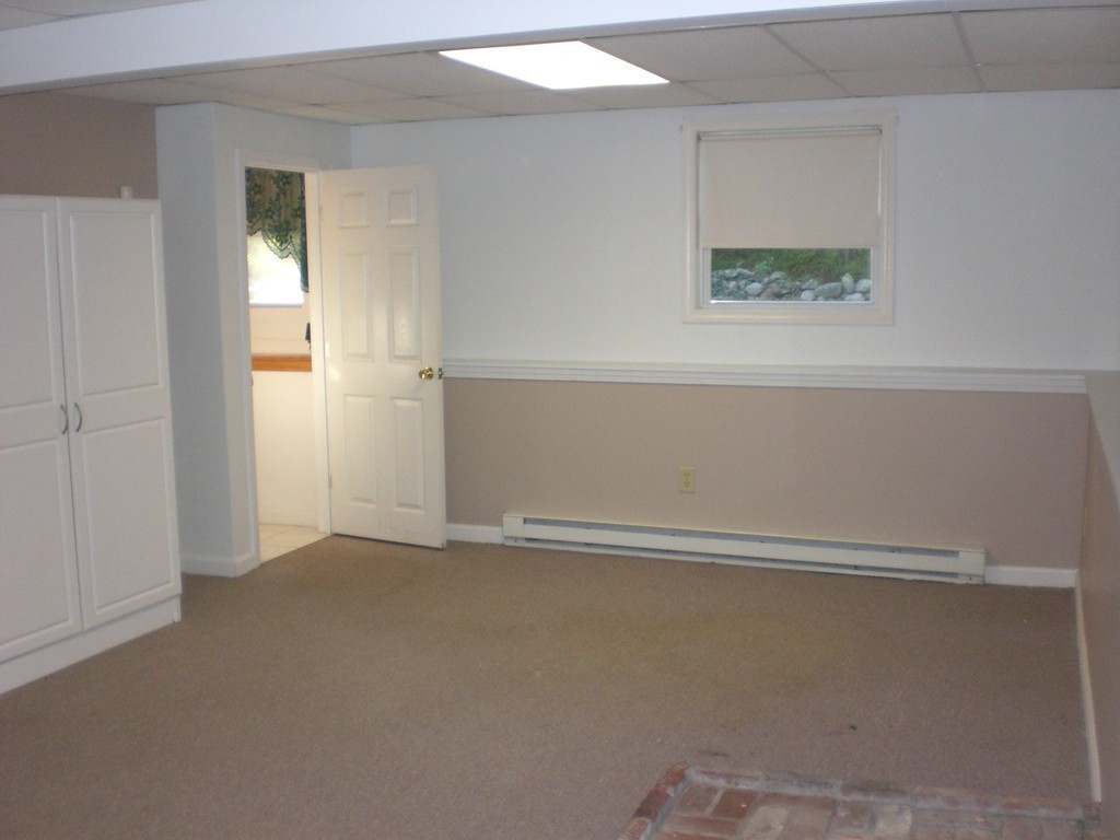 36 Whiting Road Oxford, MA 01540 - Photo 27 of 28