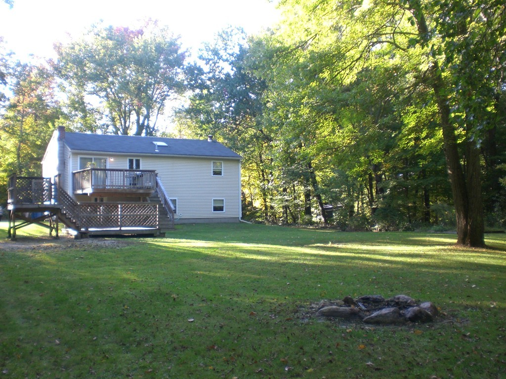 36 Whiting Road Oxford, MA 01540 - Photo 3 of 28