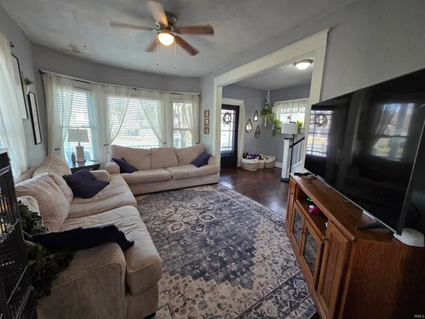 $164,900 | 829 North Michigan Street, Plymouth, IN 46563