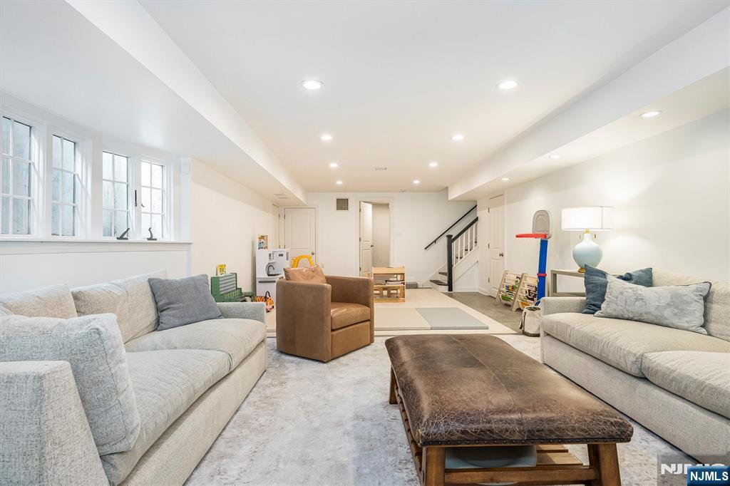 495 Ridgewood Avenue Glen Ridge, NJ 07028 - Photo 37 of 44 Gallery Image 37