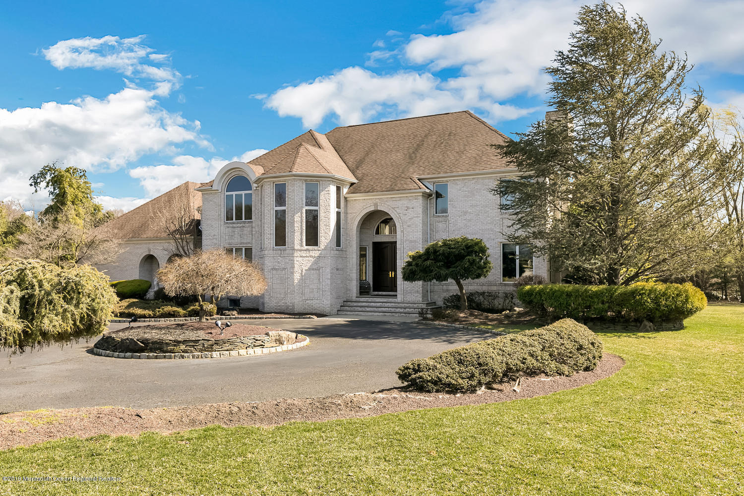 39 Rivers Edge Drive Colts Neck, NJ 07722 - Photo 4 of 45 39 Rivers Edge Dr Colts Neck-large-001-2