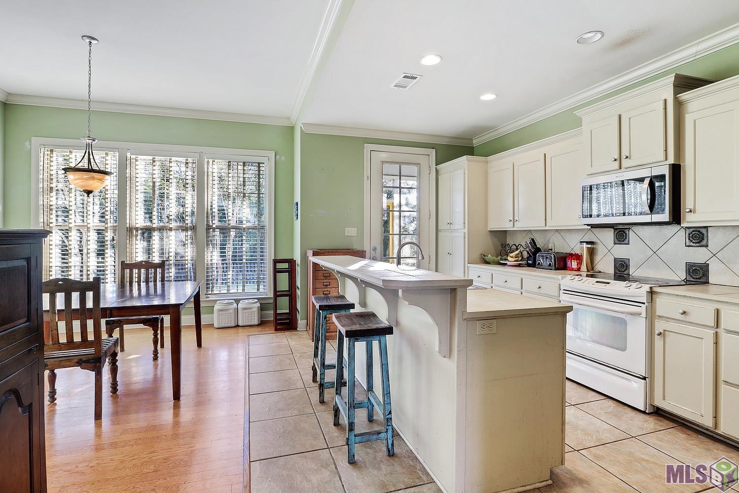 10116 Springtree Avenue Baton Rouge, LA 70810 - Photo 8 of 11 Gallery Image 8