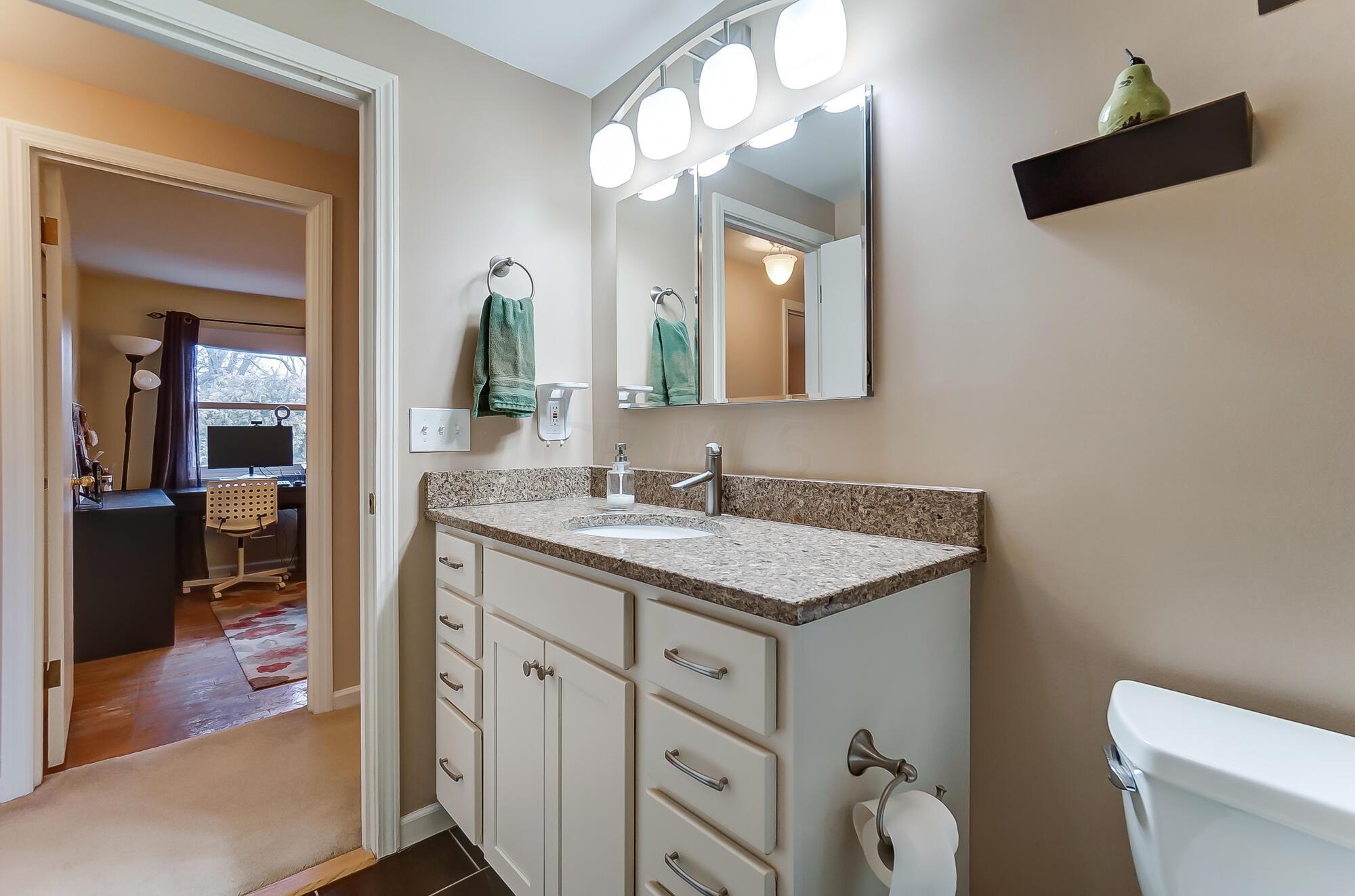 1200 Windham Road Columbus, OH 43220 - Photo 48 of 84 050