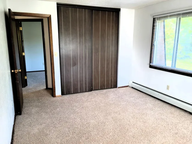 $985 | 415 South Wasson Lane, Unit 202, River Falls, WI 54022