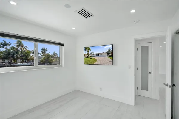 $4,800 | 1960 Southeast 5th Court, Pompano Beach, FL 33060