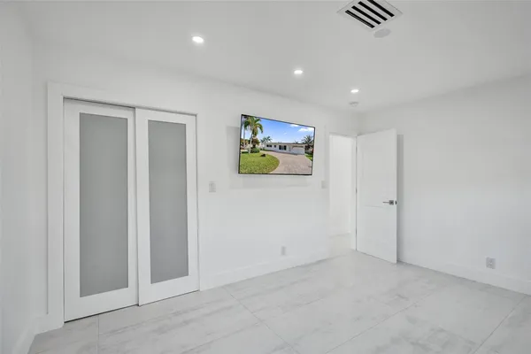 $4,800 | 1960 Southeast 5th Court, Pompano Beach, FL 33060
