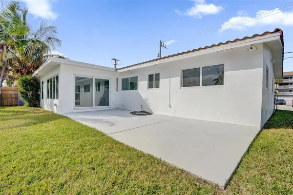 $4,800 | 1960 Southeast 5th Court, Pompano Beach, FL 33060