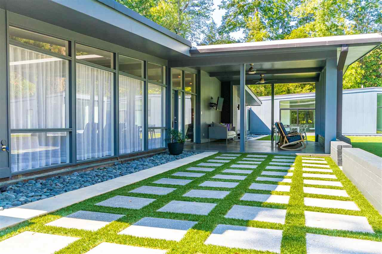 912 Williamson Drive Raleigh, NC 27608 - Photo 23 of 29 Patio
