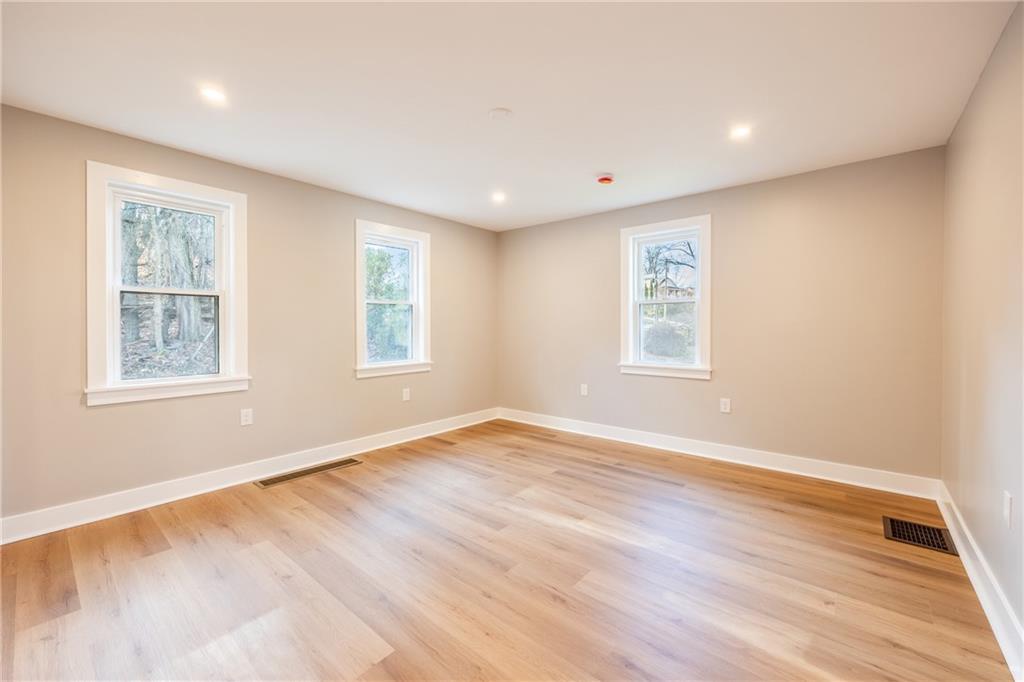 5 North Park Road Pittsburgh, PA 15229 - Photo 7 of 36