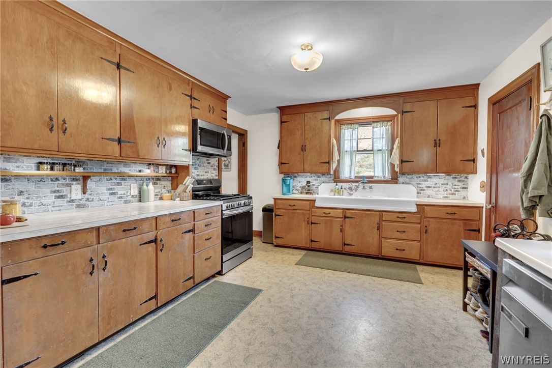 6729 Black Road Evans, NY 14047 - Photo 5 of 50