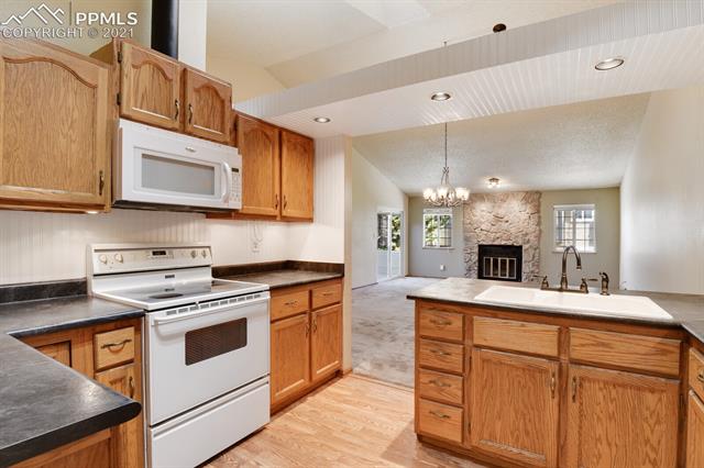 26 Rising Sun Terrace Colorado Springs, CO 80921 - Photo 7 of 27