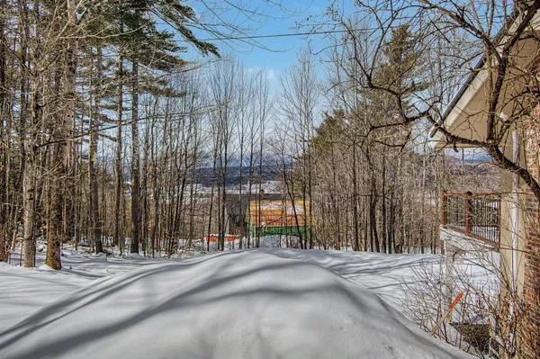 $850,000 | 221 Brush Hill Road, Stowe, VT 05672