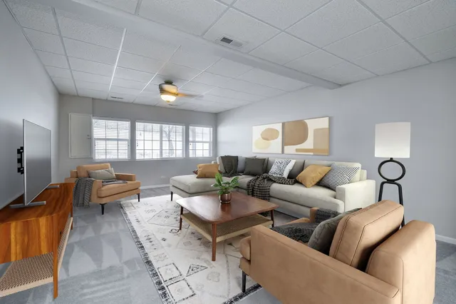 $369,000 | 141 River Mist Drive, Oswego, IL 60543