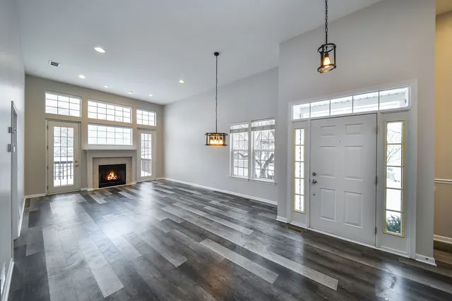 $369,000 | 141 River Mist Drive, Oswego, IL 60543