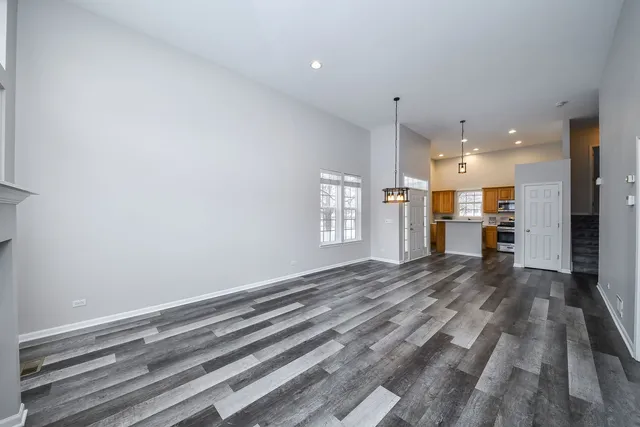 $369,000 | 141 River Mist Drive, Oswego, IL 60543