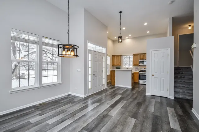 $369,000 | 141 River Mist Drive, Oswego, IL 60543