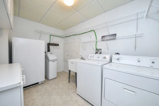 $369,000 | 141 River Mist Drive, Oswego, IL 60543