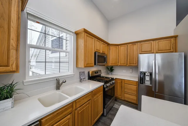 $369,000 | 141 River Mist Drive, Oswego, IL 60543