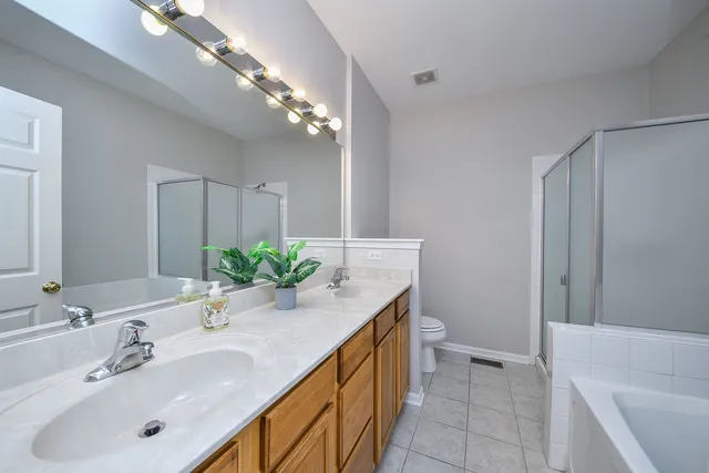 $369,000 | 141 River Mist Drive, Oswego, IL 60543