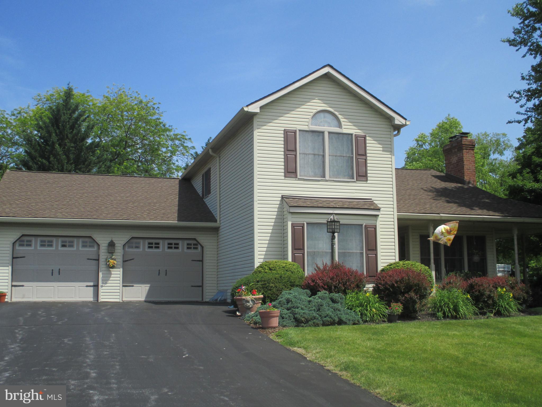 245 Juniper Road Chambersburg, PA 17202 - Photo 2 of 37