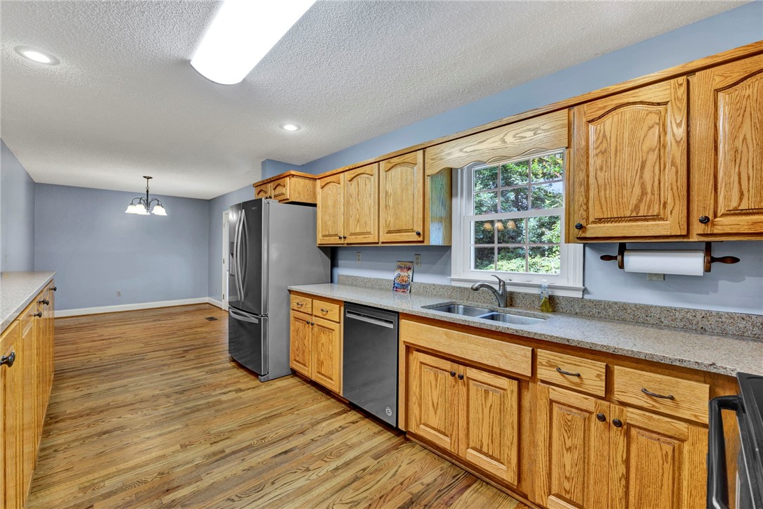 1862 Sequoya Way Seneca, SC 29672 - Photo 9 of 35 Gallery Image 9