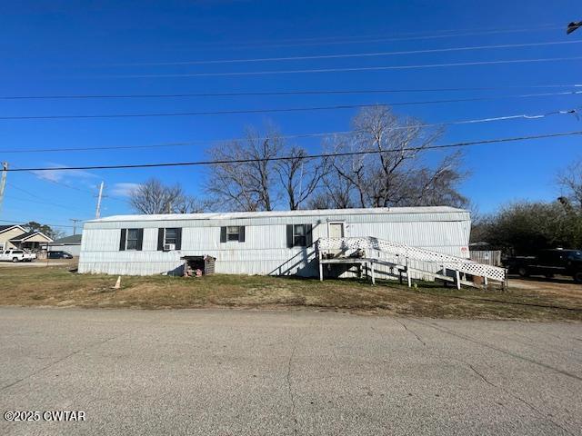 251 Reeves Street Lexington, TN 38351 - Photo 1 of 7 thumbnail (1)
