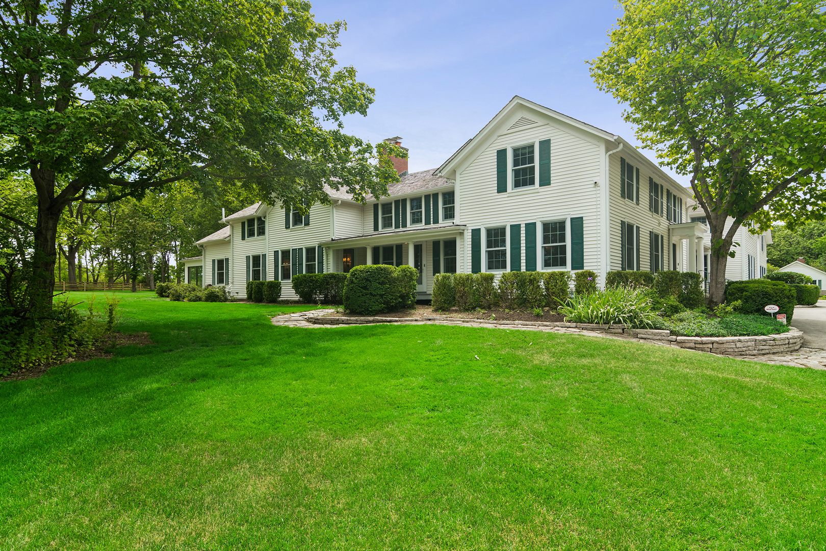332 Old Sutton Road Barrington Hills, IL 60010 - Photo 2 of 72